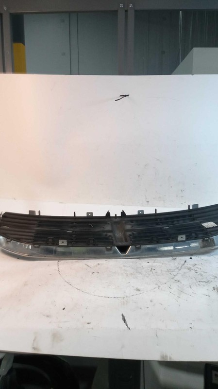 2011-2012 Dodge Caliber OEM Black Grille 1JA961Z0AA - Used, 86000 Mi