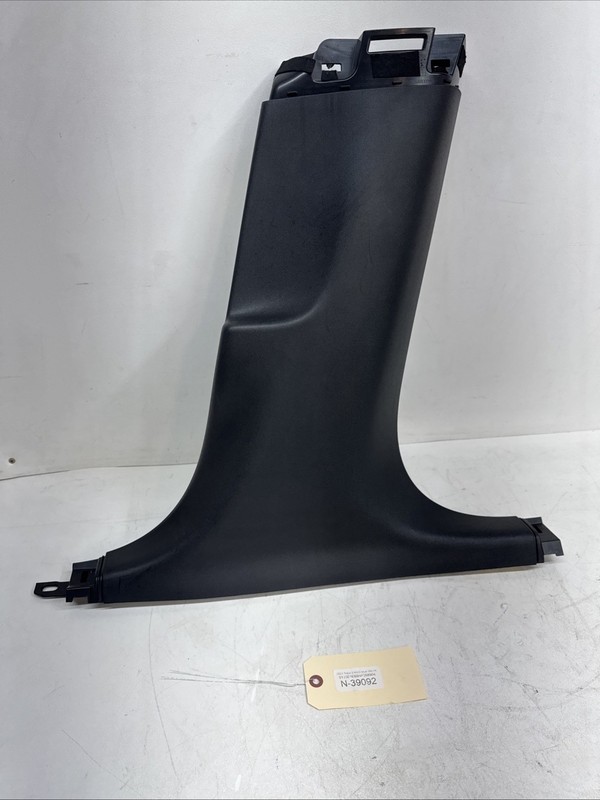 2017-2020 TESLA MODEL 3 LOWER RIGHT COVER TRIM 10862990-00-K 39092