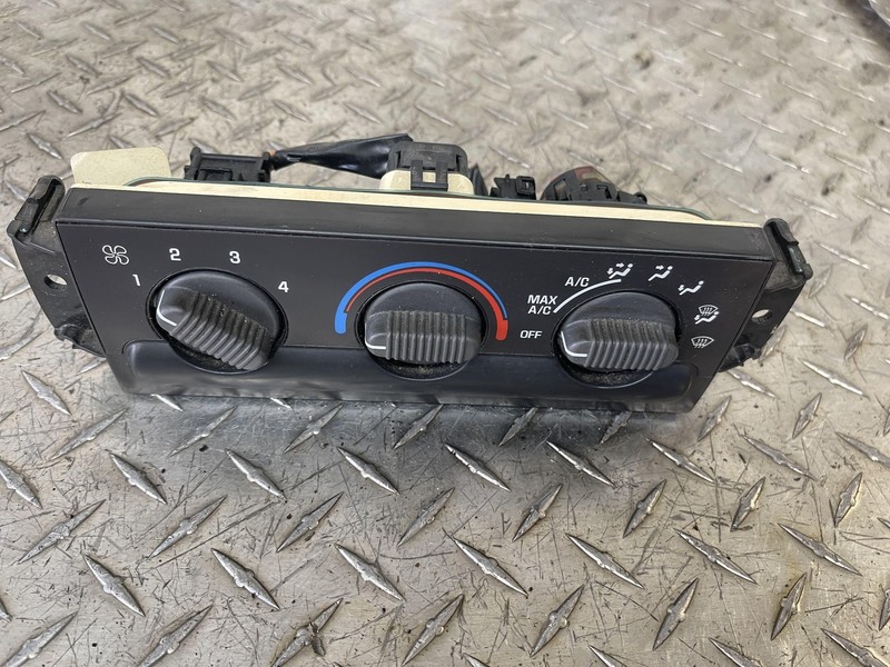 1999-2005 Chevrolet Blazer Climate Control Assembly Tested Oem
