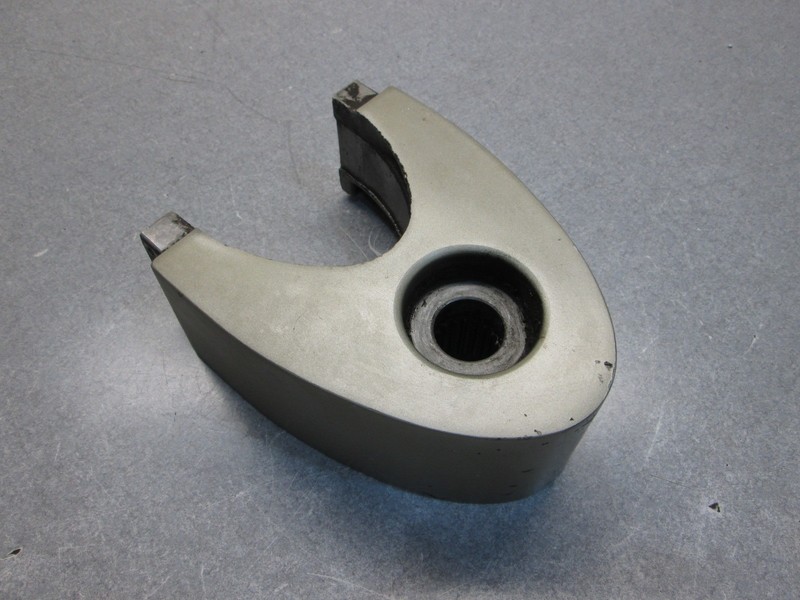 385042 Steering Arm Mount Bracket for Evinrude Johnson 85 100 125 Hp 1971-72