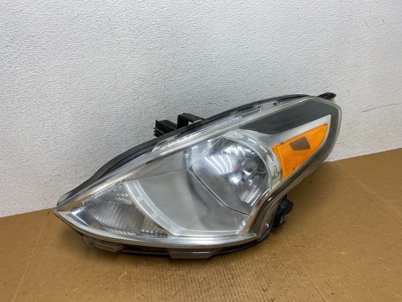 2015 to 2019 Nissan Versa Headlight Left Driver Lh Side Oem AE0583 DW