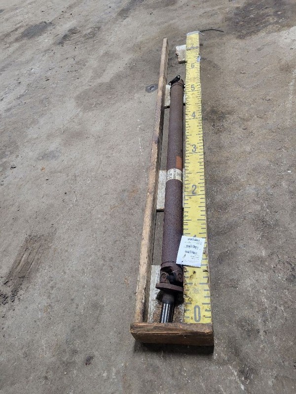 Rear Drive Shaft 139" Wb Automatic 4WD 4.6L Fits 04-08 FORD F150 PICKUP 1723923
