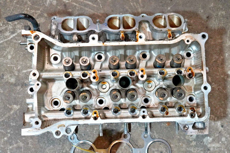 2011-2015 LEXUS IS250 LEFT SIDE CYLINDER HEAD ASSEMBLY OEM