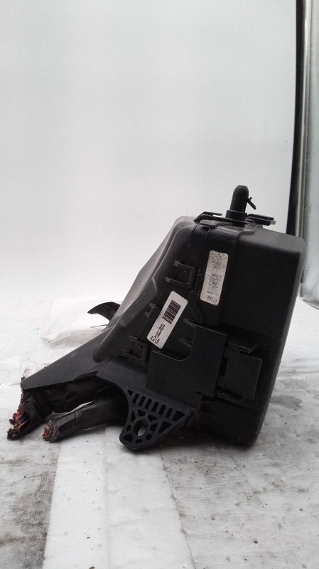 Used Fuse Box Engine fits: 2020 Hyundai Kona engine compartment 2.0L AWD Grade A