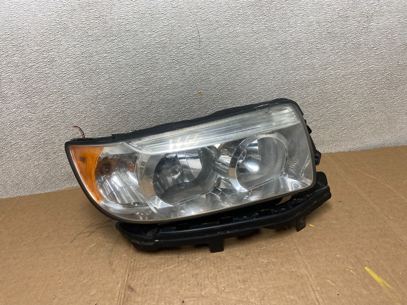 2006-2008 Subaru Forester Right Passenger Rh Headlight Halogen AA1325 DW