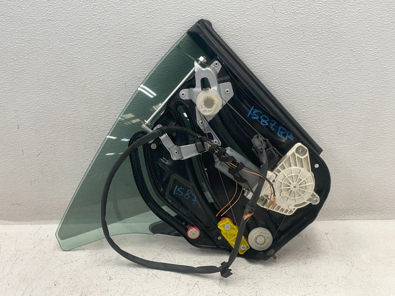 2013-2016 Mercedes SL550 SL400 R231 Rear Right Quarter Glass Regulator 1587 OEM