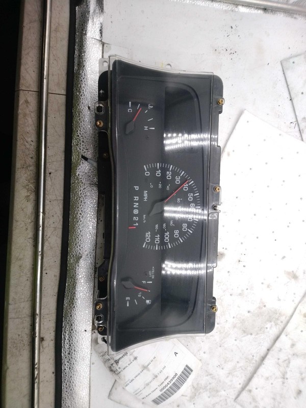 2001 Lincoln Town Car Speedometer Gauge OEM Silver 4.6L 234K Miles