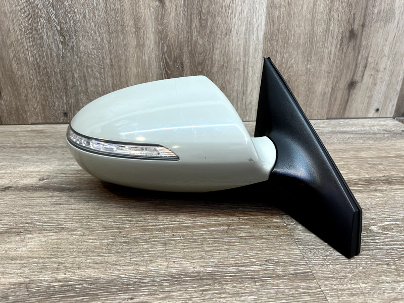 2010-2015 Kia Sportage RH MIRRORASSY OEM Part# 876203W570