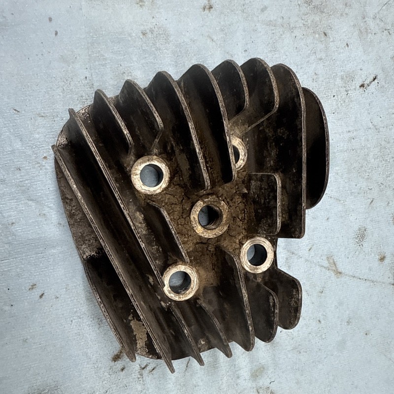 1990 - 20001997 Yamaha RT100 Enduro Motorcycle motor Cylinder Head Top Plate