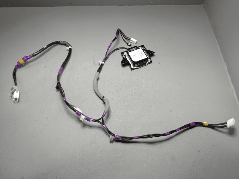 2019 Toyota RAV4 GPS Navigation Antenna Module OEM