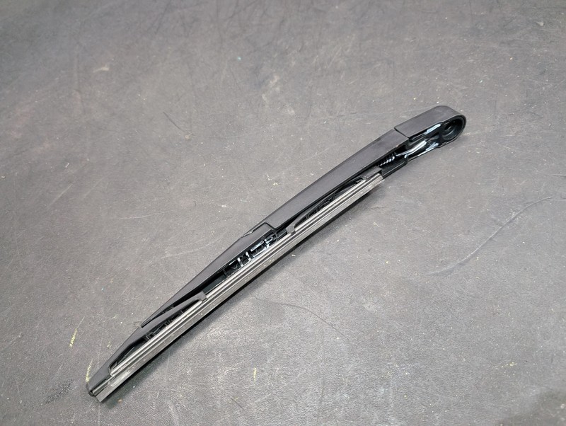 Rear Wiper Arm w/ Blade 2022 Buick Envision 42709519 2021 2023 2024