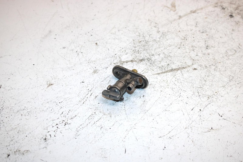 90 Yamaha Exciter Oem Petcock 84M-1249A-00-00 SY3