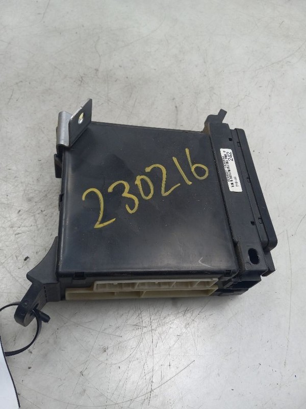 12 TOYOTA TUNDRA SR5 4.6L CABIN FUSE BOX