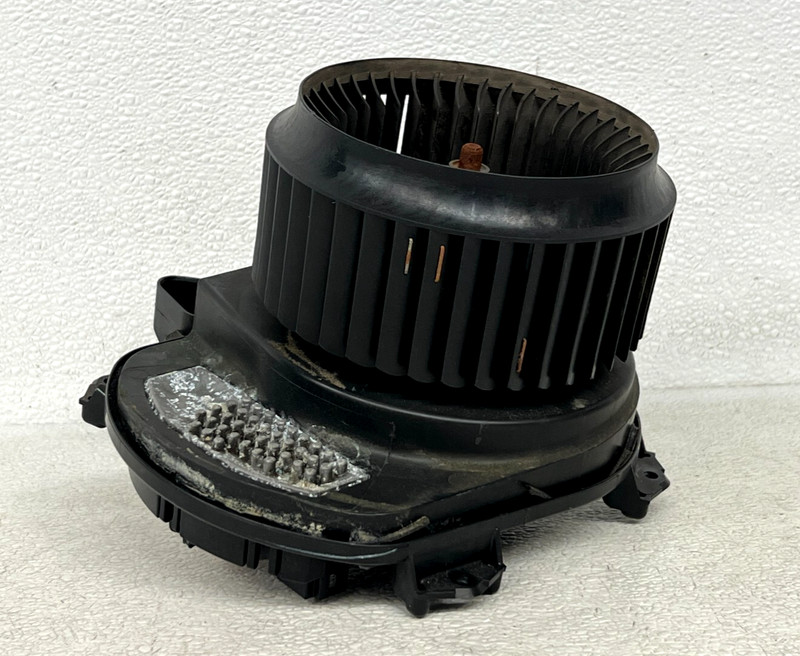 ⭐2017-2019 INFINITI QX30 A/C HEATER BLOWER MOTOR FAN SHROUD BLADE OEM LOT2589
