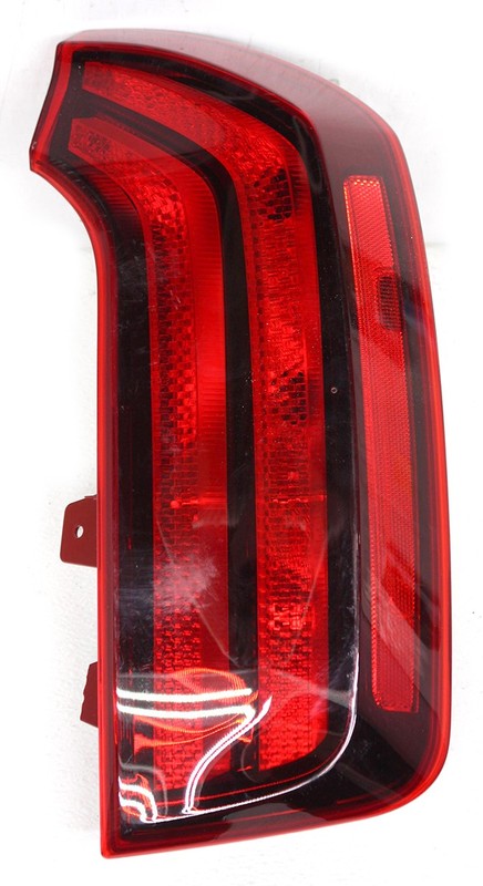 OEM Right Passenger Side Halogen Tail Lamp For KIA Telluride 92402-S9500