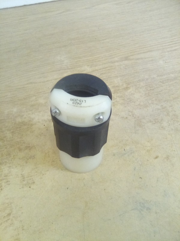 Leviton L15-20R Turn And Pull 20A-250V Plug