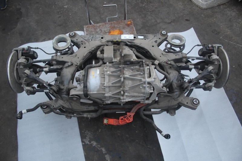 2020 2021 2022 2023 TESLA MODEL Y REAR END DRIVE MOTOR SUSPENSION CROSSMEMBER