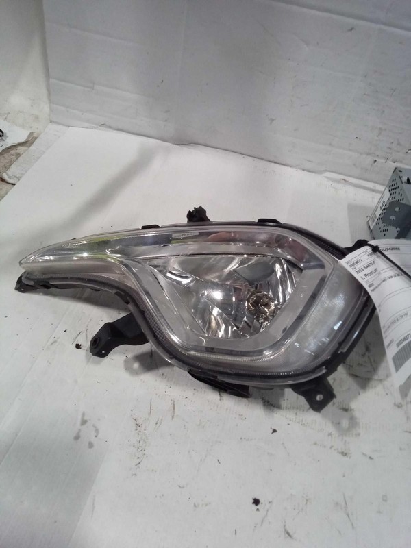 2016 Hyundai Santa Fe Left Fog Light Assembly - Red - 118K Miles - Used