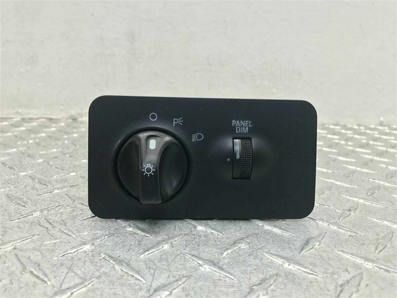 1999-2000 FORD F250SD F350SD HEADLAMP SWITCH W/O FOG LAMPS OEM F81A-11654-AA