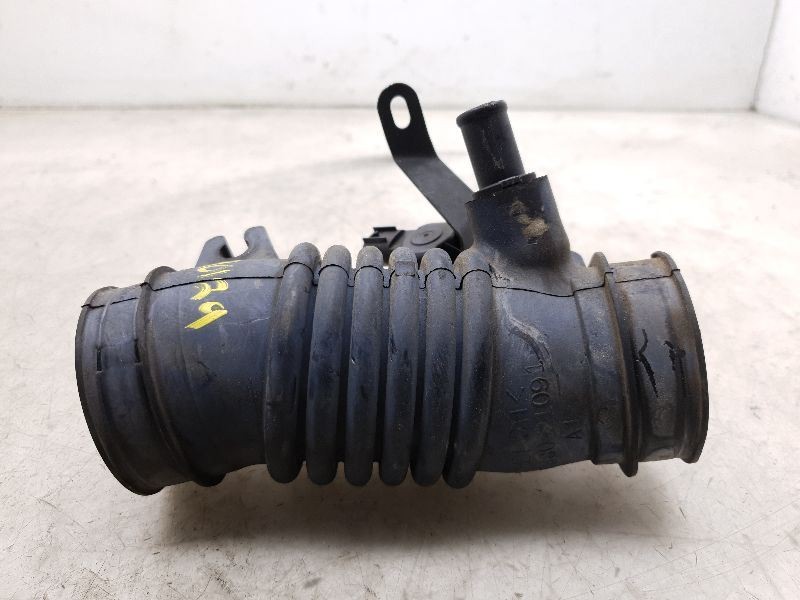 06-10 11-18 TOYOTA YARIS AIR CLEANER RESONATOR TUBE ASSEMBLY