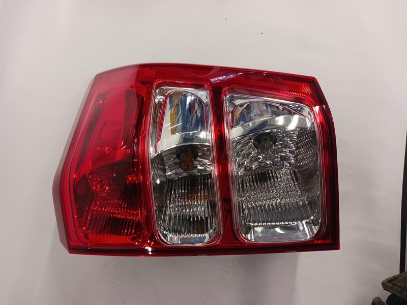 06-'11 SUZUKI VITARA right passenger Taillight OEM Grade A!