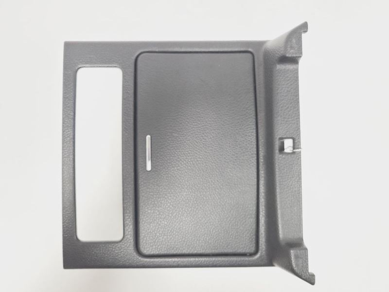 M35 2008 CUP HOLDER 566223