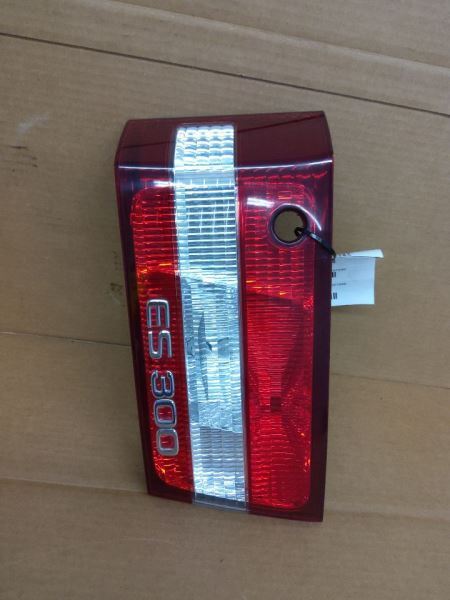 Passenger Right Tail Light Lid Mounted Fits 00-01 LEXUS ES300 267066