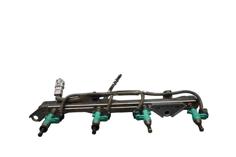 13-17 Lexus LS460 Right Passenger Side Upper Fuel Rail Fuel Injector Set Oem