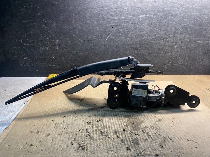 2009 to 2014 Ford Expedition Navigator Rear Windshield Wiper Motor z5068 DG