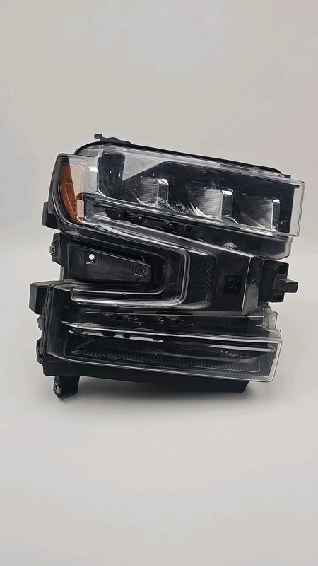 20-22 Chevrolet Silverado 1500 Crew Right Front Headlamp Headlight LED 84951034