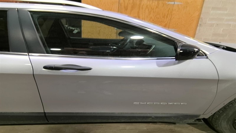 Passenger Front Door Electric Tempered Glass Fits 14-18 CHEROKEE 3595839