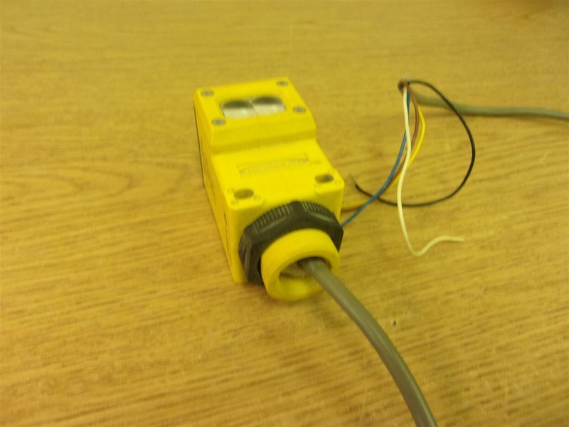 Banner Q45VR3DX PE2 Photoelectric Switch*FREE SHIPPING*