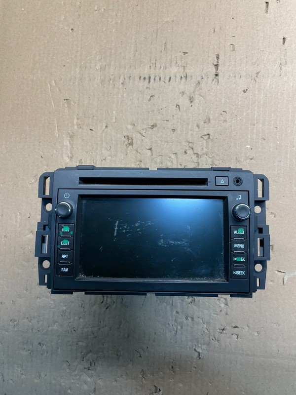 2010 to 2012 Buick Enclave Radio Stereo CD Player Screen Display U1490 DG