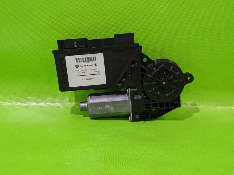 03-06 08-10 CAYENNE DRIVER LEFT FRONT WINDOW MOTOR OEM 4096-47