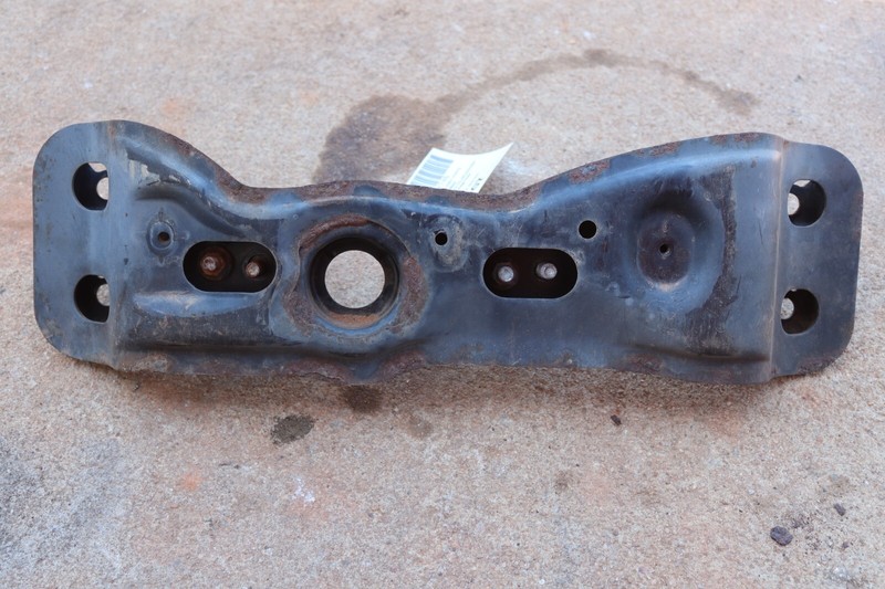 2009-2017 LEXUS LS460L AWD ENGINE CROSSMEMBER MOUNT RBACKET SUPPORT OEM