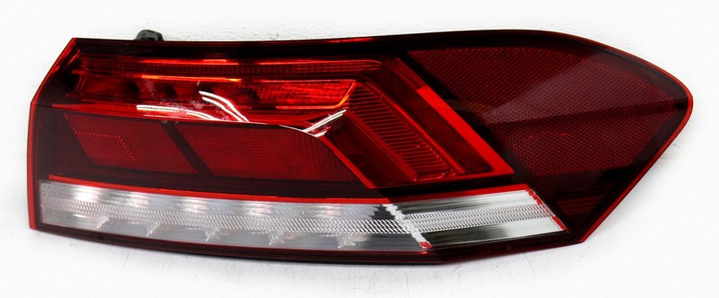 OEM Right Passenger Side LED Tail Lamp For VW Passat 561-945-096-R