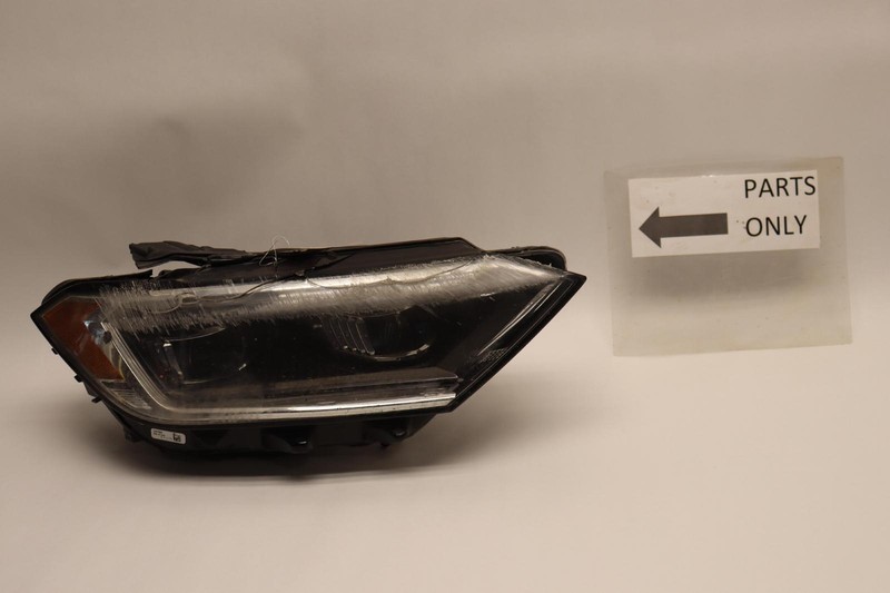 2019-2021 VW VOLKSWAGEN JETTA RIGHT PASSENGER HEADLIGHT LED LAMP OEM
