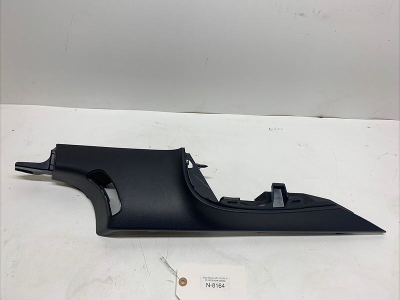 TESLA MODEL 3 REAR RIGHT PASSENGER SIDE C PILLAR UPPER TRIM COVER 17-23 8164 U18