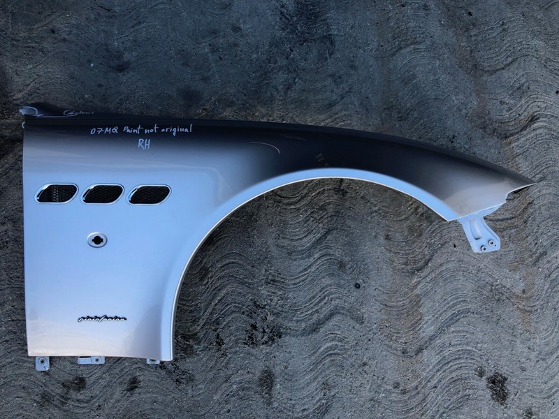 2007 Maserati Quattroporte M139 FRONT RIGHT FENDER WING Silver OEM