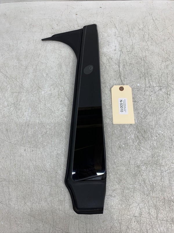 16-22 TESLA X Front LH SIDE Door Exterior B-Pillar Cover 1092311-00-B 53010 B20