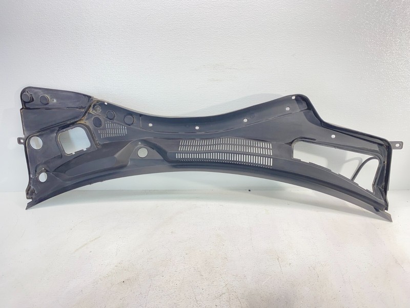 14-21 Maserati Quattro Ghibli Front Windshield Wiper Cowl Vent Cover Panel OEM✅