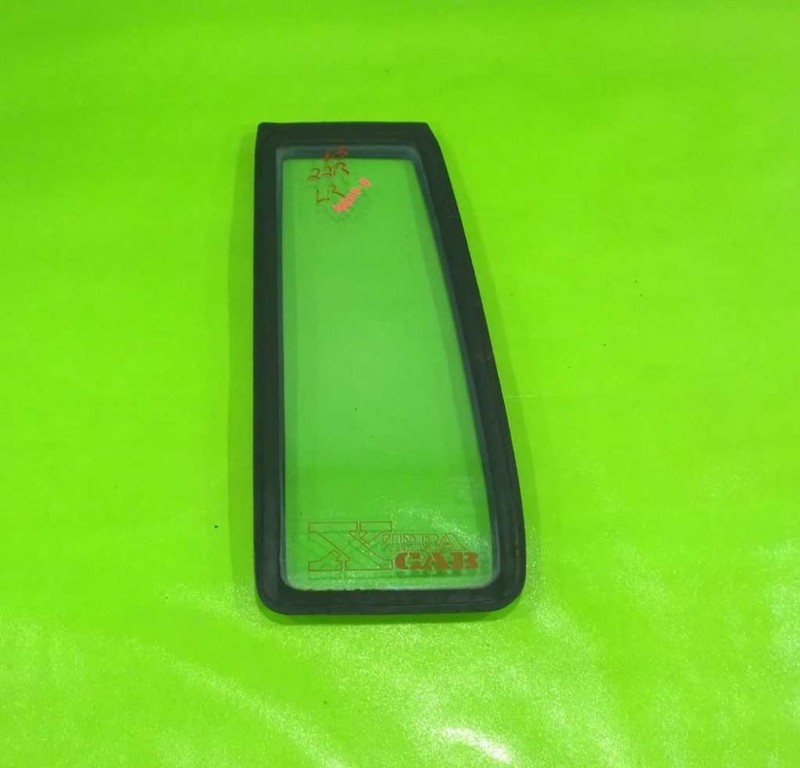 84-88 TOYOTA PICKUP EXT CAB DRIVER LEFT REAR QUARTER GLASS OEM 4237-7