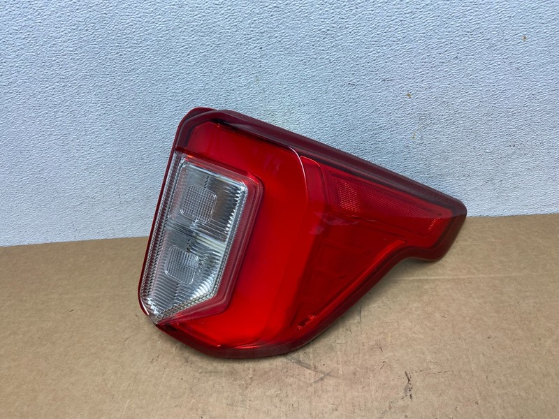 2020 2021 2022 2023 Ford Explorer Right Passenger Side Tail light OEM AD6177 LK