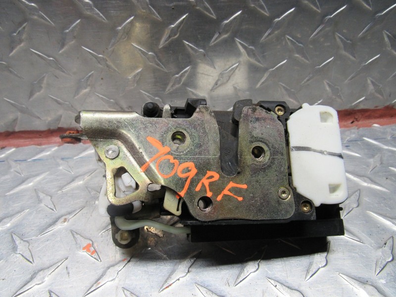 2004 BUICK LESABRE RIGHT PASSENGER FRONT LATCH LOCK ACTUATOR LIMITED SDN 3.8L