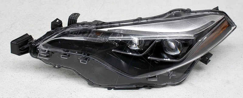 OEM Left Driver Side LED Headlamp For Toyota Corolla SE, XLE, XSE Tab Missing