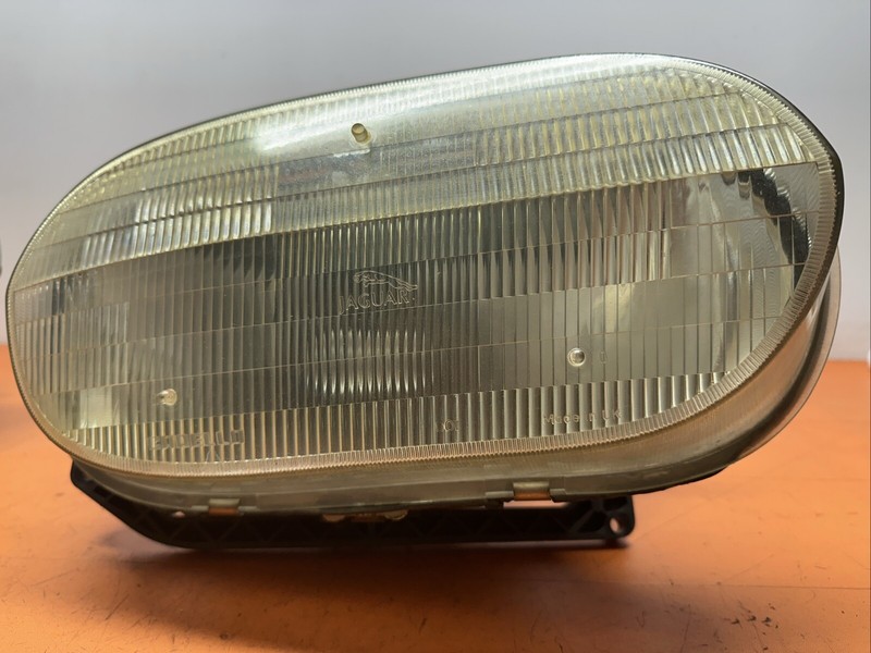 62396 | 1992 - 1996 Jaguar XJS OEM Right Headlight Passenger Headlamp RH RF
