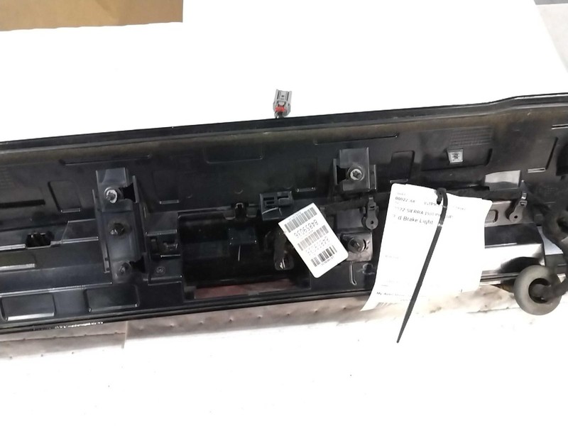 2022 GMC Sierra 1500 Center High Mount Stop Light Assembly Black Used 46K Mi
