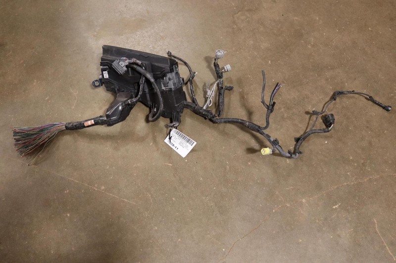2013-2018 LEXUS ES350 3.5L ENGINE BAY FUSE BOX BLOCK W/ HARNESS OEM