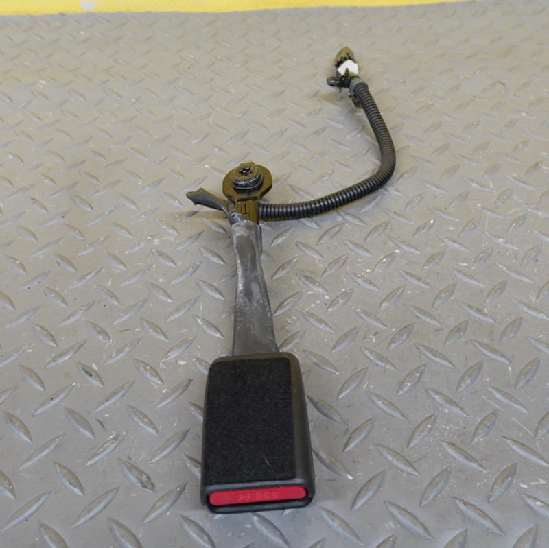 2018-2023 HYUNDAI KONA Front Right Side Seat Belt Seatbelt Buckle Oem 88840j9500