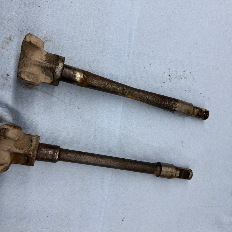 1967 JOHNSON EVINRUDE SNOW CRUISER SKEETER SKI SPINDLES GOOD